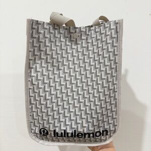 Lululemon Gray Tote Bag（gift bag)